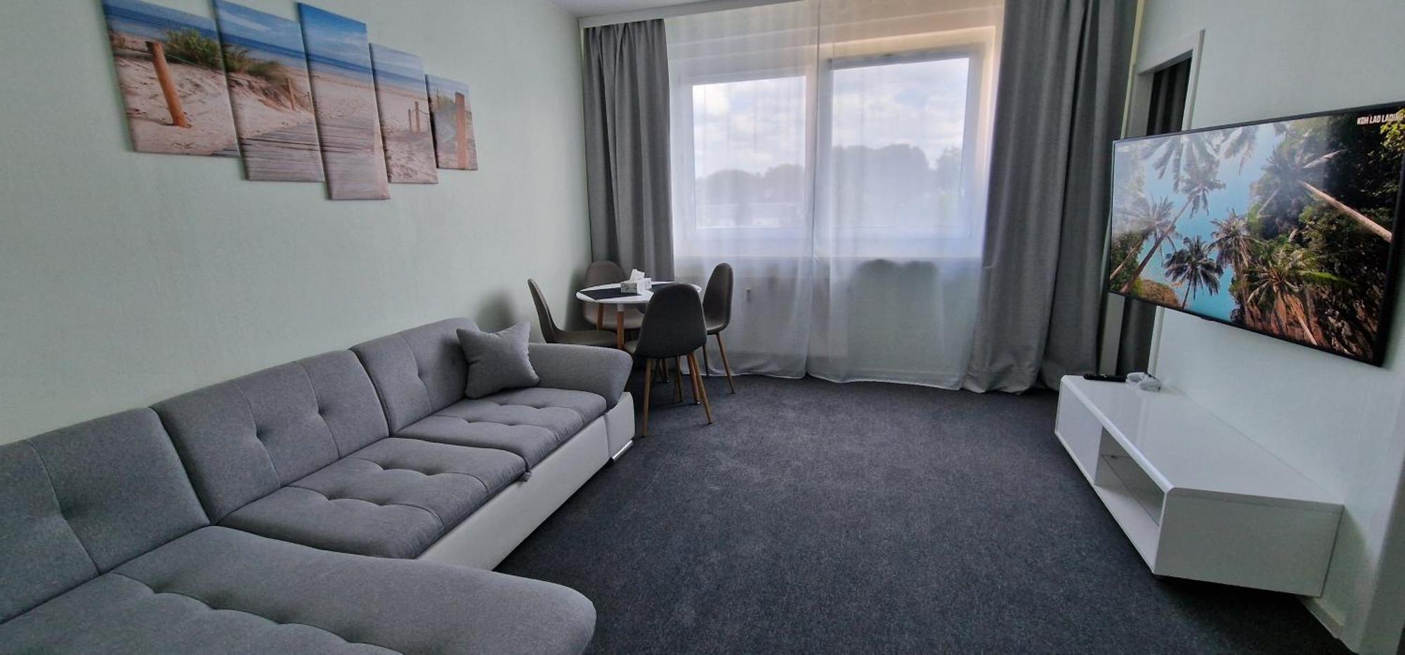 קמניץ Citycenter Apartment - Bigtv-Ps4-Netflix-Parking מראה חיצוני תמונה